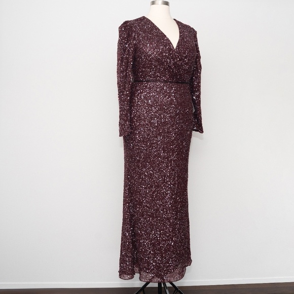 Mac Duggal. Puff Shoulder Sequined Surplice Gown. - Picture 6 of 16